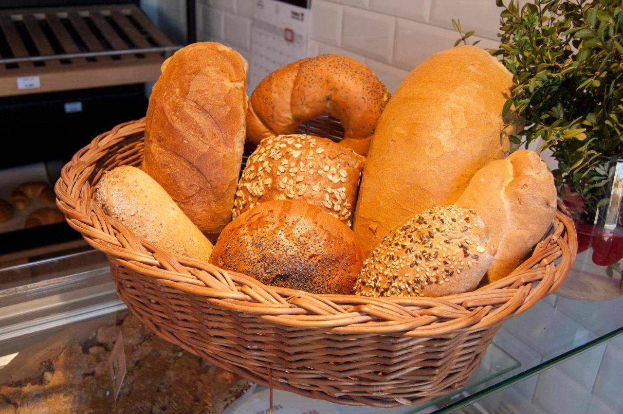 Апартаменты Bed And Bread Леба Экстерьер фото